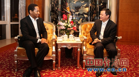 伊頓公司副董事長(zhǎng)訪問(wèn)中國(guó)商飛公司